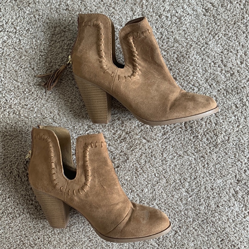 Suede boots